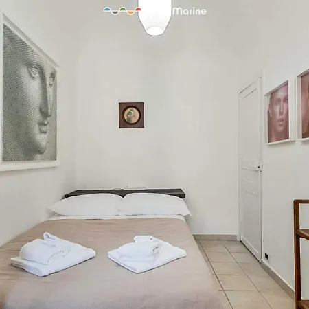 Apartment Poetry, Terre Marine