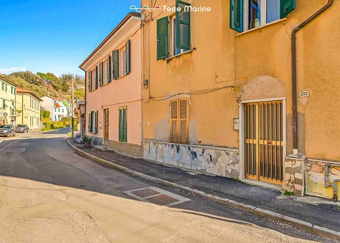 Poetry, Terre Marine Apartamento Pitelli